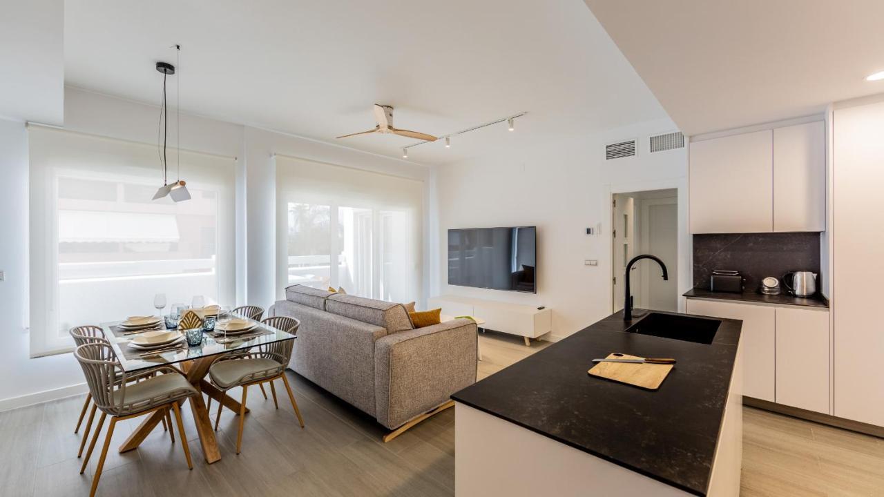 Homity Holidays - Playa Granada - Marina Golf *