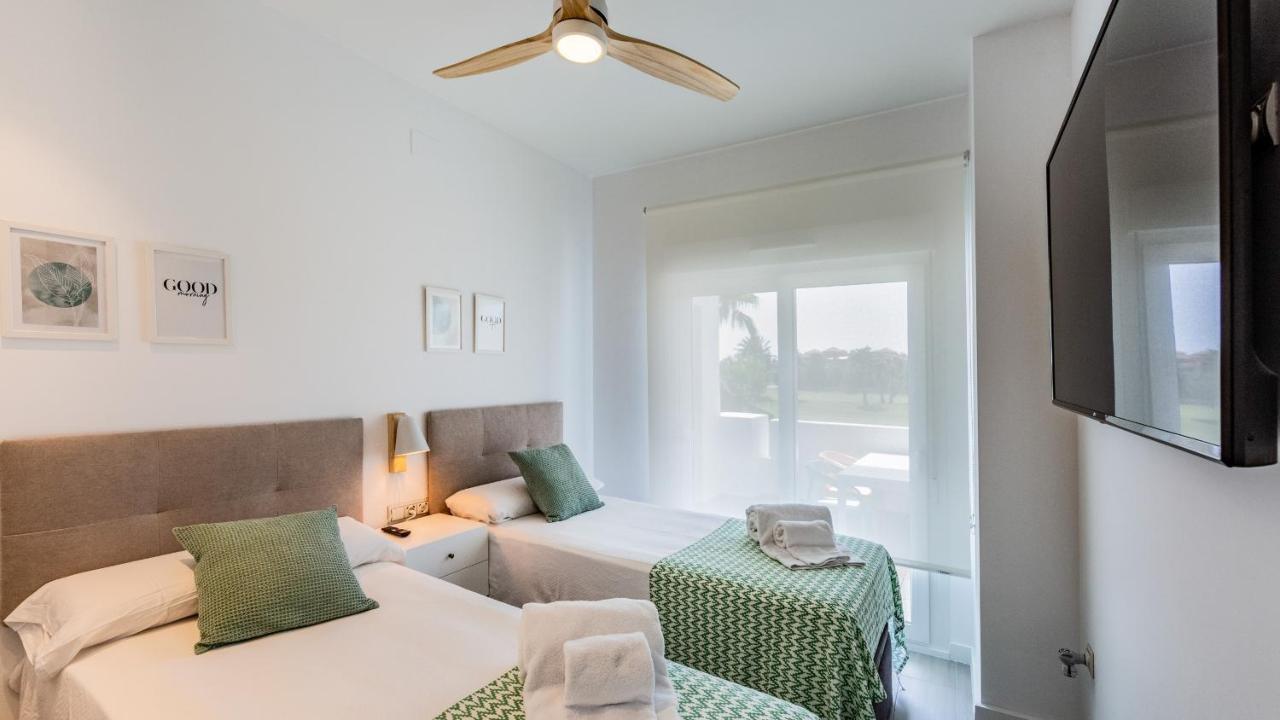 Homity Holidays - Playa Granada - Marina Golf Apartment