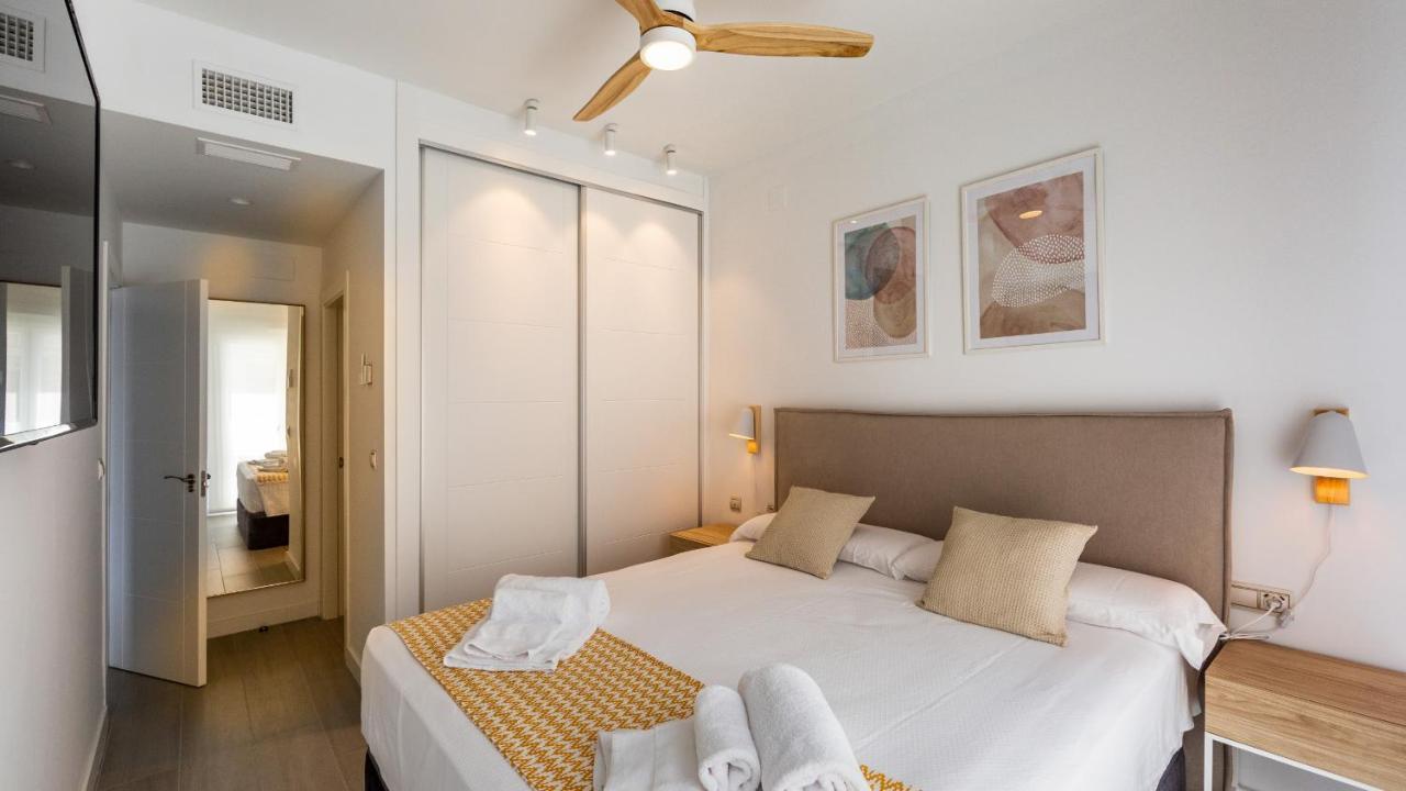 Homity Holidays - Playa Granada - Marina Golf Apartment *